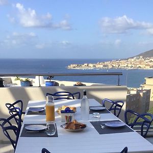 Suite Avec 2 Chambres D'Hotes Pour 1 A 4 Personnes Avec Terrasse, Vue Mer, Parking Prive, Proche Port Et Aeroport