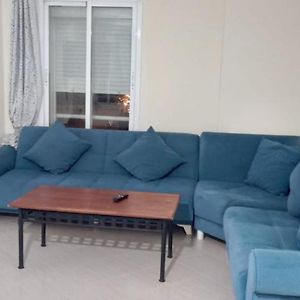 Appartement à 2 Chambres à Coucher