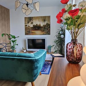 Appartement à 2 Chambres à Coucher