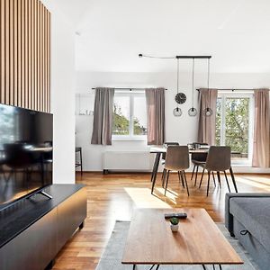 Bernhards Apartment Stadthalle - Klima & Terrasse