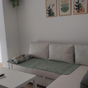 Appartement à 2 Chambres à Coucher