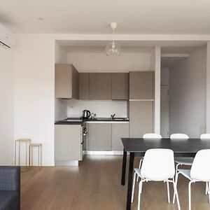 Appartement à 2 Chambres à Coucher