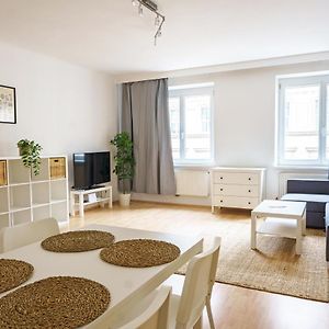 Appartement à 2 Chambres à Coucher