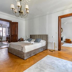 Appartement à 3 Chambres à Coucher
