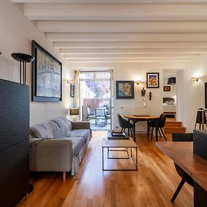 Appartement à 2 Chambres à Coucher