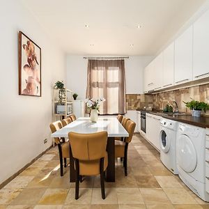 Real Apartments Andrassy