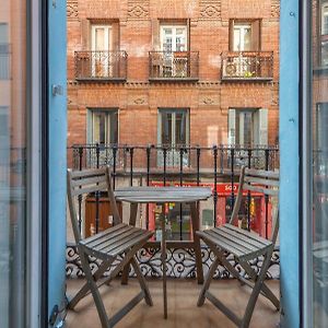 Appartement à 2 Chambres à Coucher