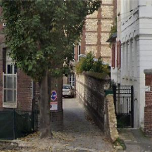 Henry I - petit appartement lumineux