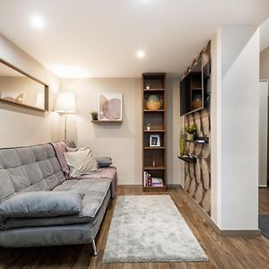 W11 A Weiner Apartment