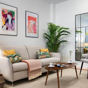 Magno Apartments Santa Ana 26