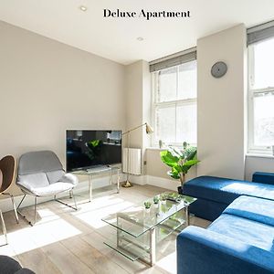 Appartement de Luxe à 2 Chambres à Coucher