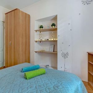Private Entrance-2 Rooms-Old Town- Free Parking