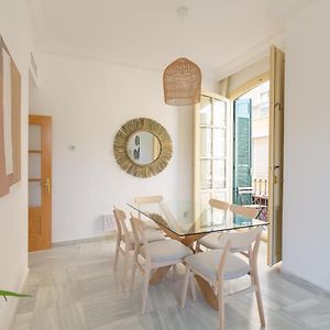 Appartement à 3 Chambres à Coucher