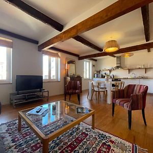 Appartement à 3 Chambres à Coucher