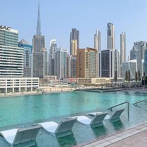 Glamorous 2 Bedroom Apartment I Panoramic Views - Business Bay I Free Wi-Fi, Parking, Gym And Pool I By Meerak