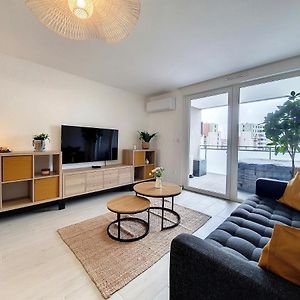 Appartement à 2 Chambres à Coucher