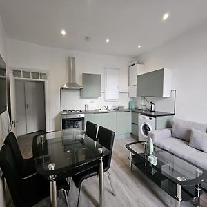 Appartement à 3 Chambres à Coucher