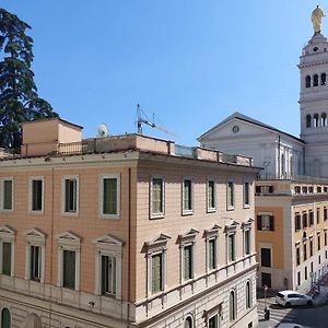 Piccola Piazza Della Liberta