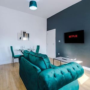 Stylish Apartment Located In The City Centre Of Liverpool