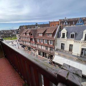 Appartement à 3 Chambres à Coucher