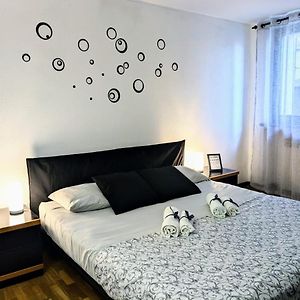 Appartement à 2 Chambres à Coucher