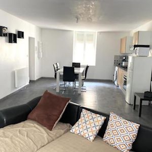 Appartement à 2 Chambres à Coucher