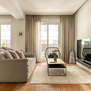 Appartement à 3 Chambres à Coucher