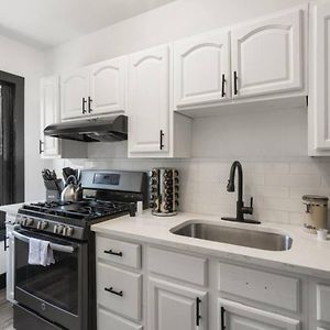 Center City Philly Home, Cozy 1-Br, Ideal Location For 4 Guests!