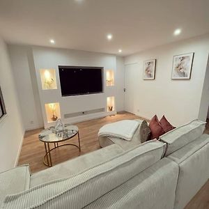 Appartement à 2 Chambres à Coucher