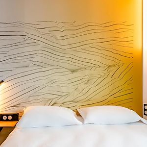 Chambre Lit King-Size avec Accès aux Personnes Handicapées