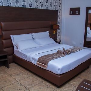 Chambre Standarde Lit Queen-Size