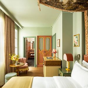 Chambre Supérieure Familiale Lit King-Size aux Étages Supérieurs