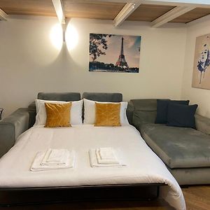 Pvr Guest House