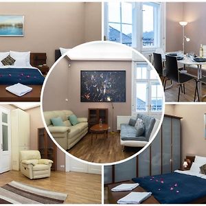 Kiraly Central Apartment With Free Parking And Ac