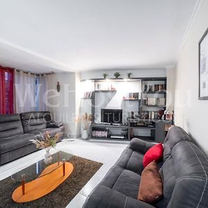 Appartement à 3 Chambres à Coucher