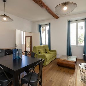 Appartement à 2 Chambres à Coucher