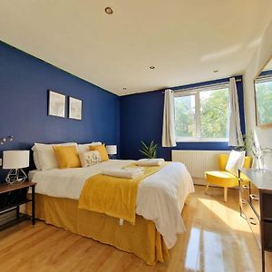 Appartement à 2 Chambres à Coucher