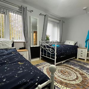 Cosy Warm Apartment In The Heart Of Moseley