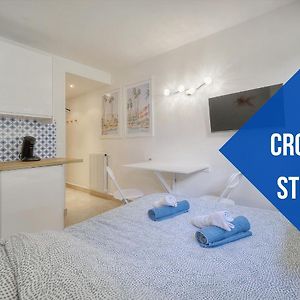 Studio Lit King-Size