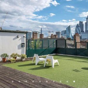 Luxury Artistic 2 Bedroom W/Balcony-Great Location Central London