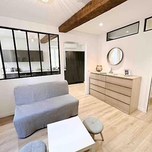 Le James Close: Apt 4 Prs Standing - Vieille Ville