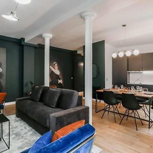 Appartement à 2 Chambres à Coucher