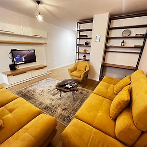 Appartement à 2 Chambres à Coucher
