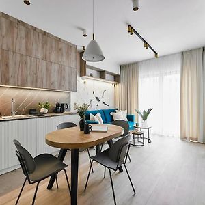 Golden Dreams Luxury Apartments 103
