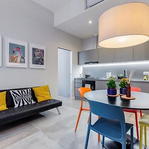 Appartement à 2 Chambres à Coucher