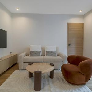 Appartement à 2 Chambres à Coucher