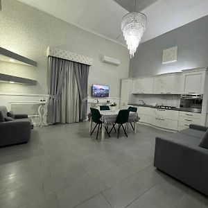 Appartement à 3 Chambres à Coucher