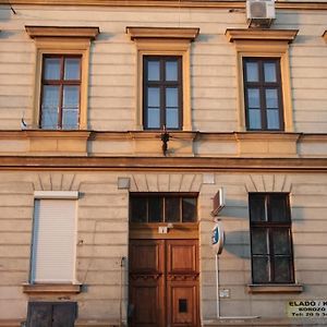 Bright Sunny Apt At Keleti Station,Near Citycenter