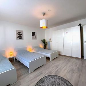 Appartement à 2 Chambres à Coucher