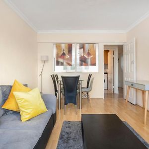 Easy Living Near Angel And City University